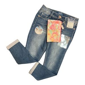 SQZ Girls Denim Capri | Distressed | Free Accessory bag | NWT | Size 8